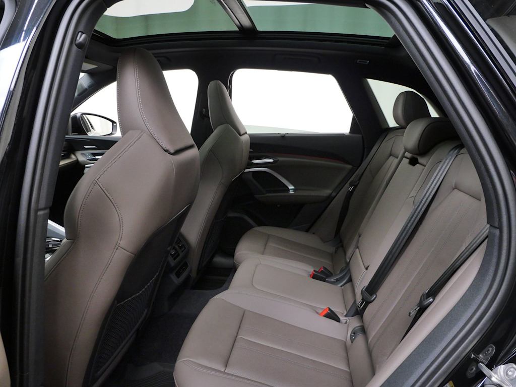 Thumbnail: 2026 Audi Q5 - 7