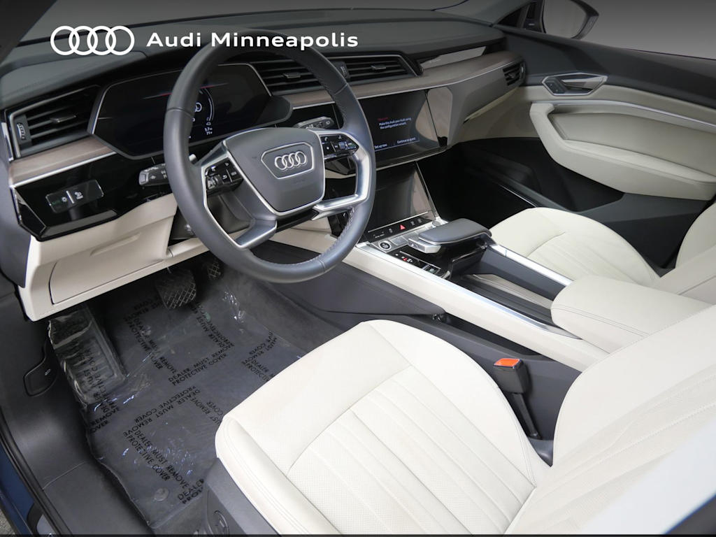 Thumbnail: 2024 Audi Q8 e-tron - 2