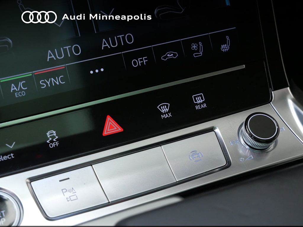 Thumbnail: 2024 Audi Q8 e-tron - 11