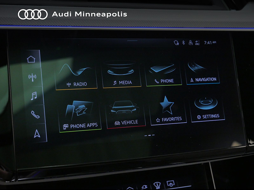 Thumbnail: 2024 Audi Q8 e-tron - 9