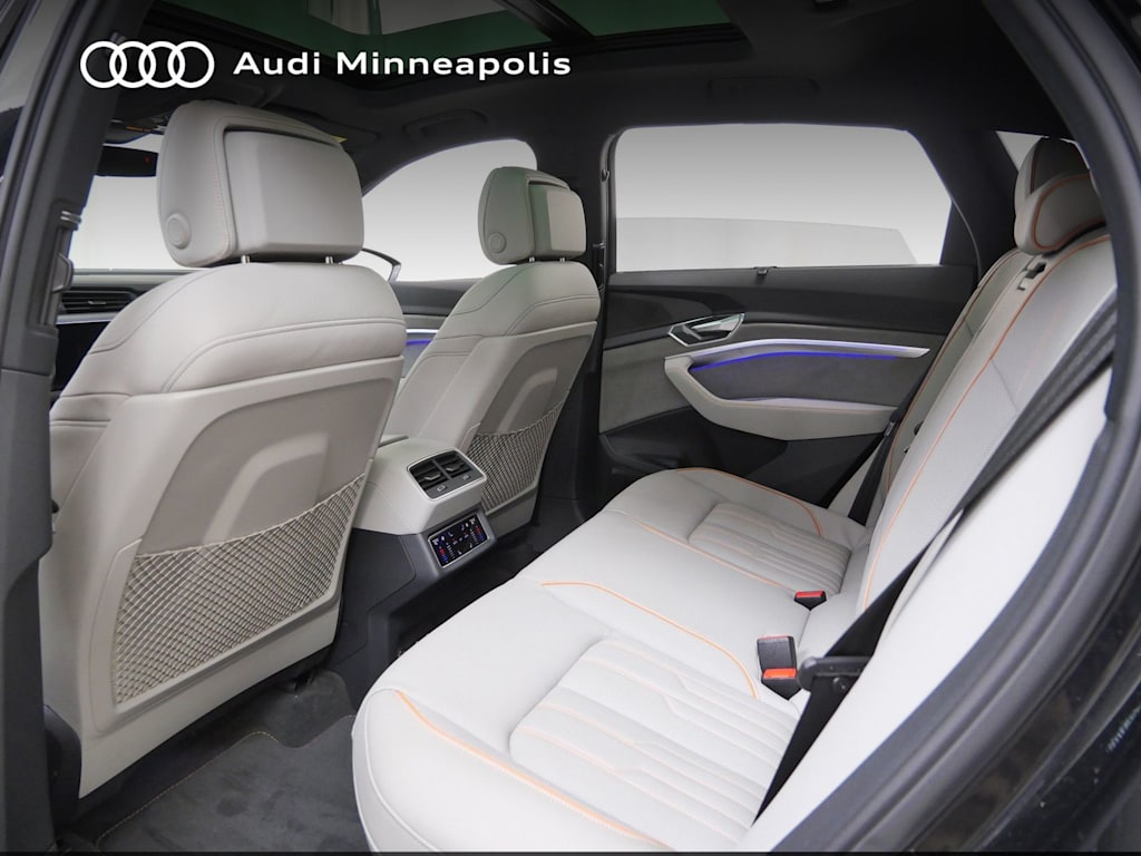 Thumbnail: 2024 Audi Q8 e-tron - 8