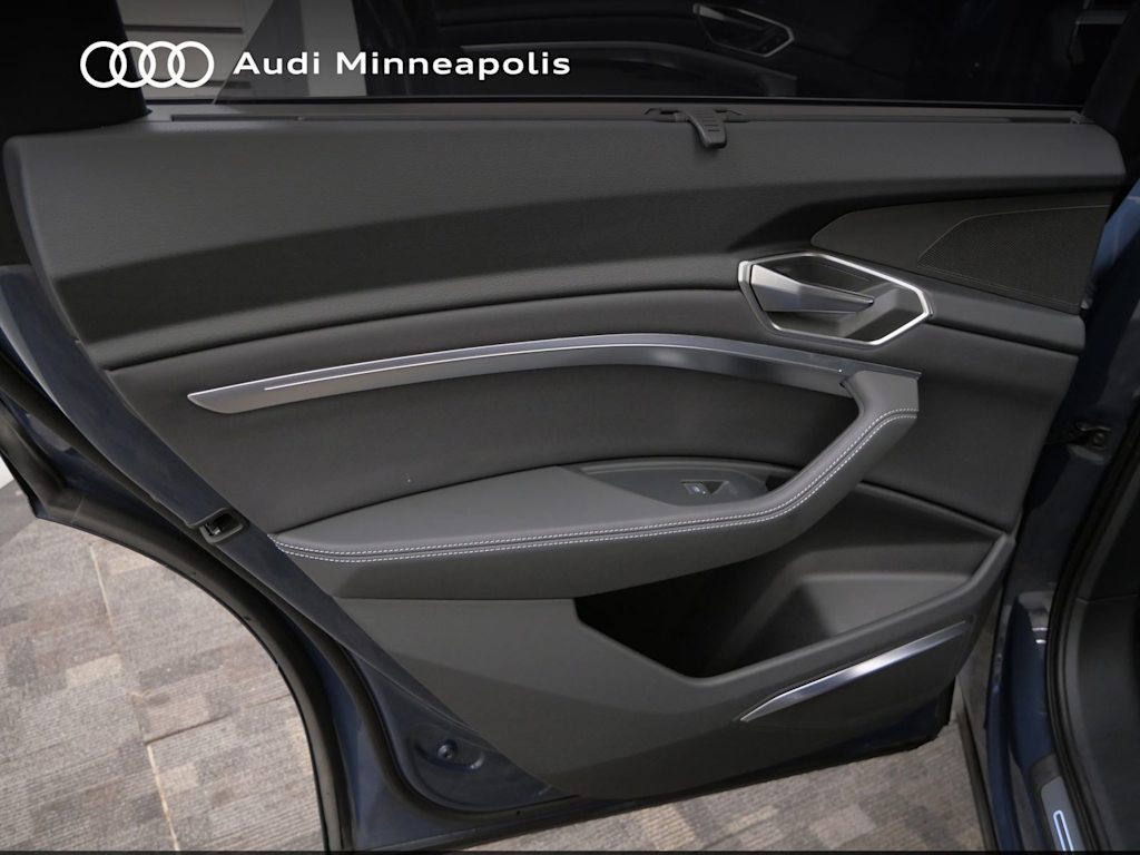 Thumbnail: 2024 Audi Q8 e-tron - 18