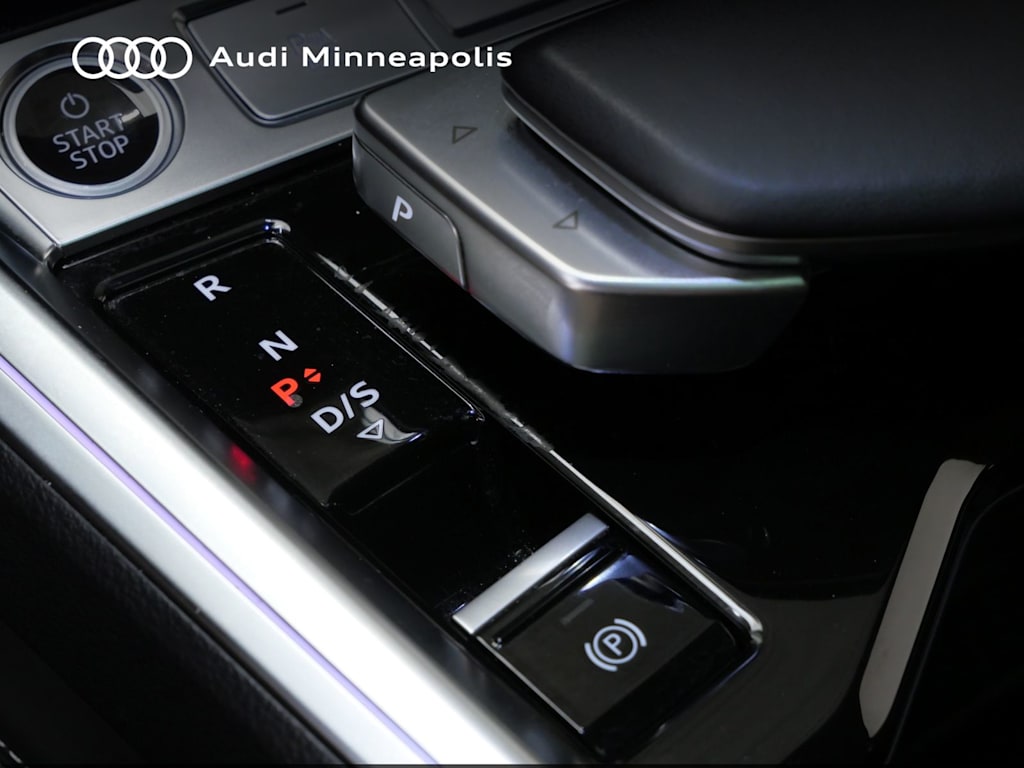 Thumbnail: 2024 Audi Q8 e-tron - 11