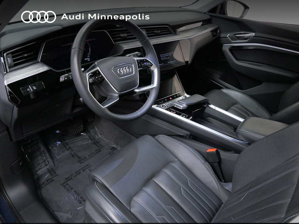 Thumbnail: 2024 Audi Q8 e-tron - 2