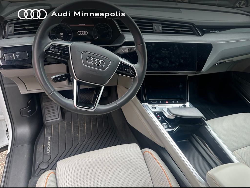 Thumbnail: 2024 Audi Q8 e-tron - 8