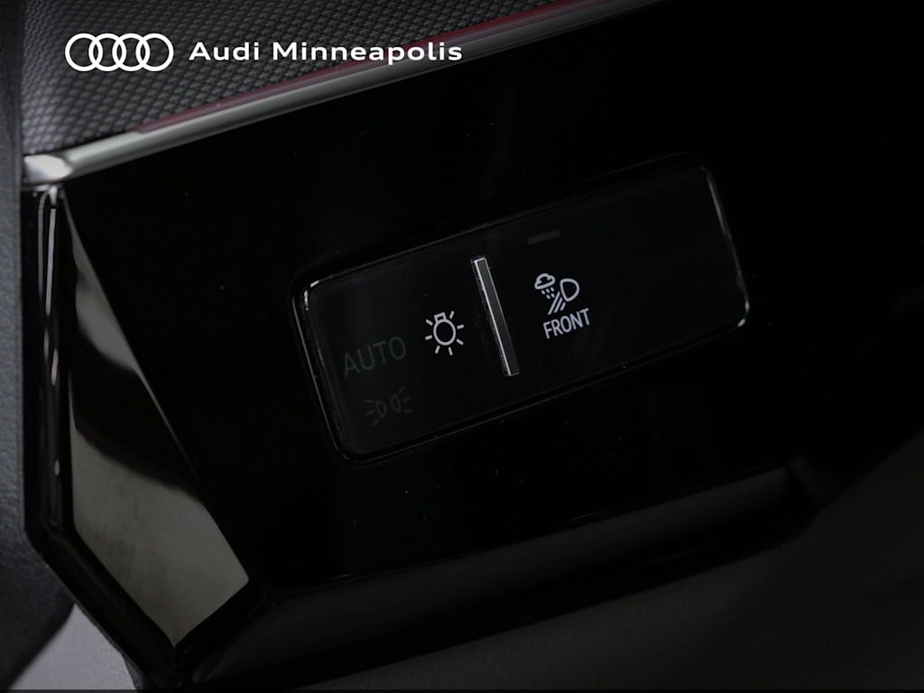 Thumbnail: 2024 Audi Q8 e-tron - 9