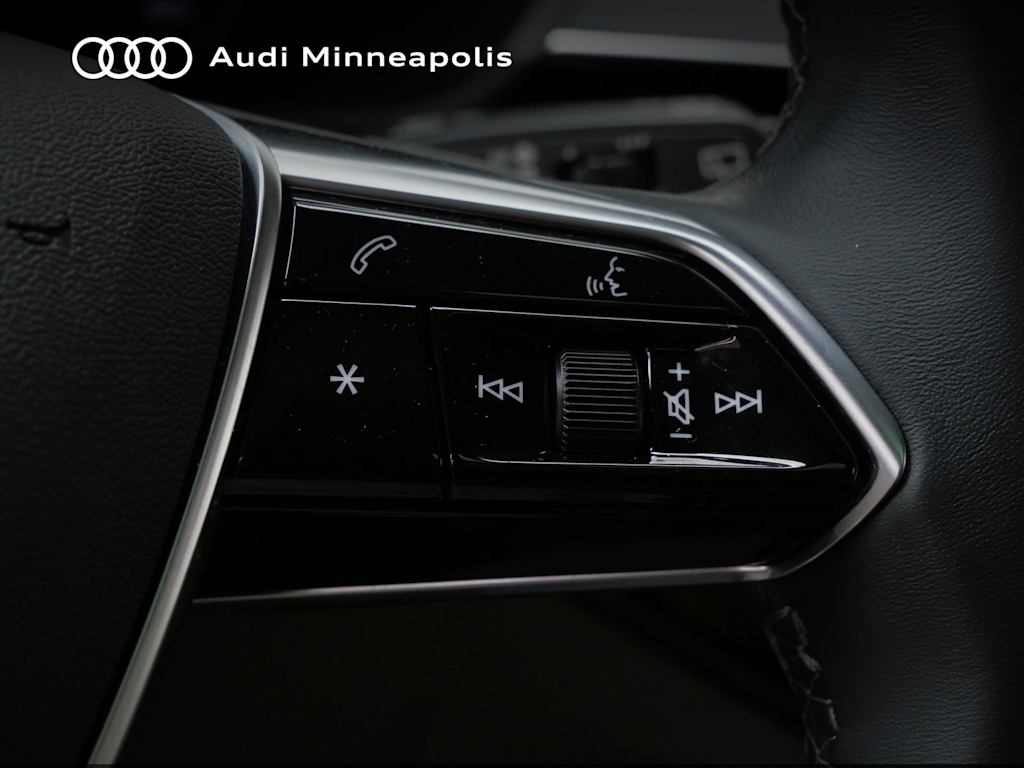 Thumbnail: 2024 Audi Q8 e-tron - 20