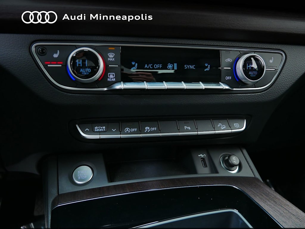 Thumbnail: 2023 Audi Q5 - 24