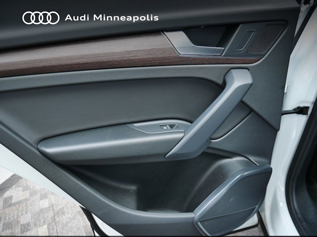 Thumbnail: 2023 Audi Q5 - 18