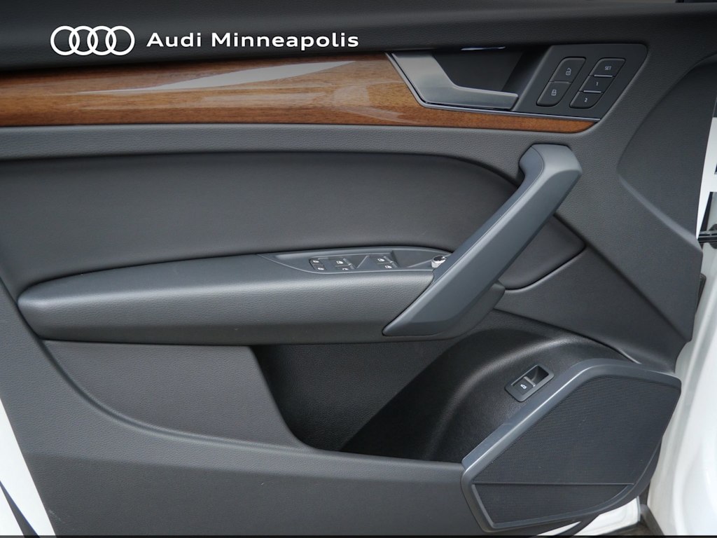 Thumbnail: 2023 Audi Q5 - 16