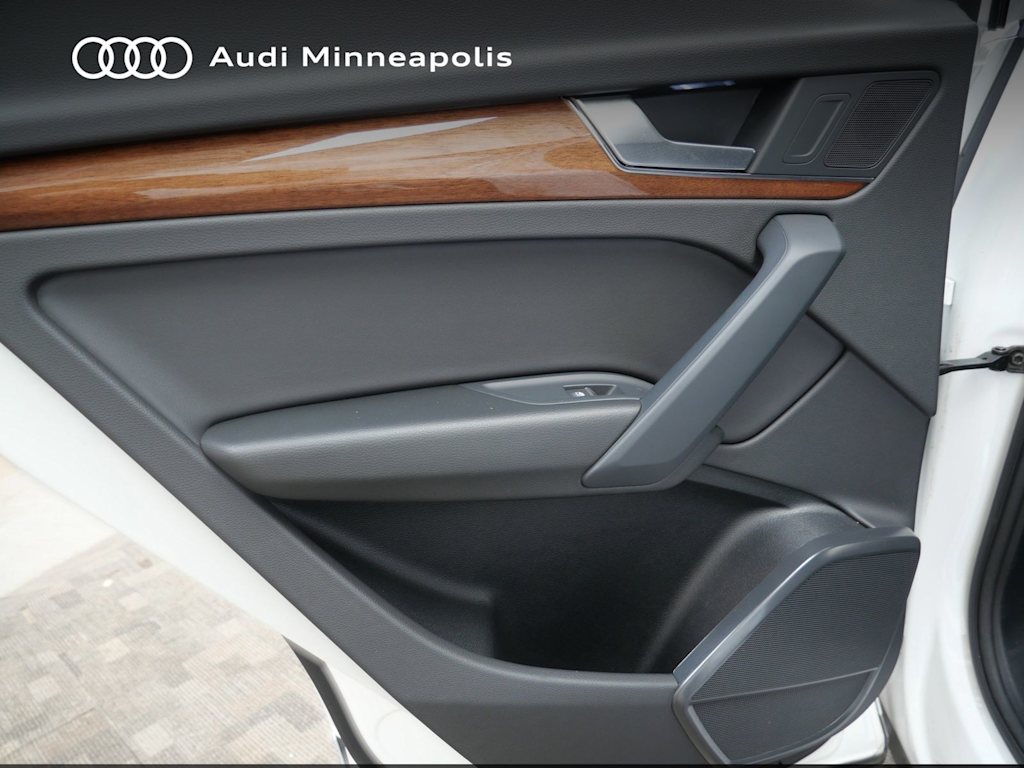 Thumbnail: 2023 Audi Q5 - 18