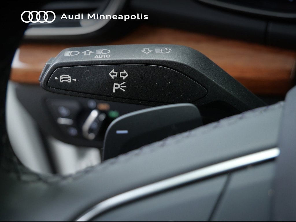 Thumbnail: 2023 Audi Q5 - 24