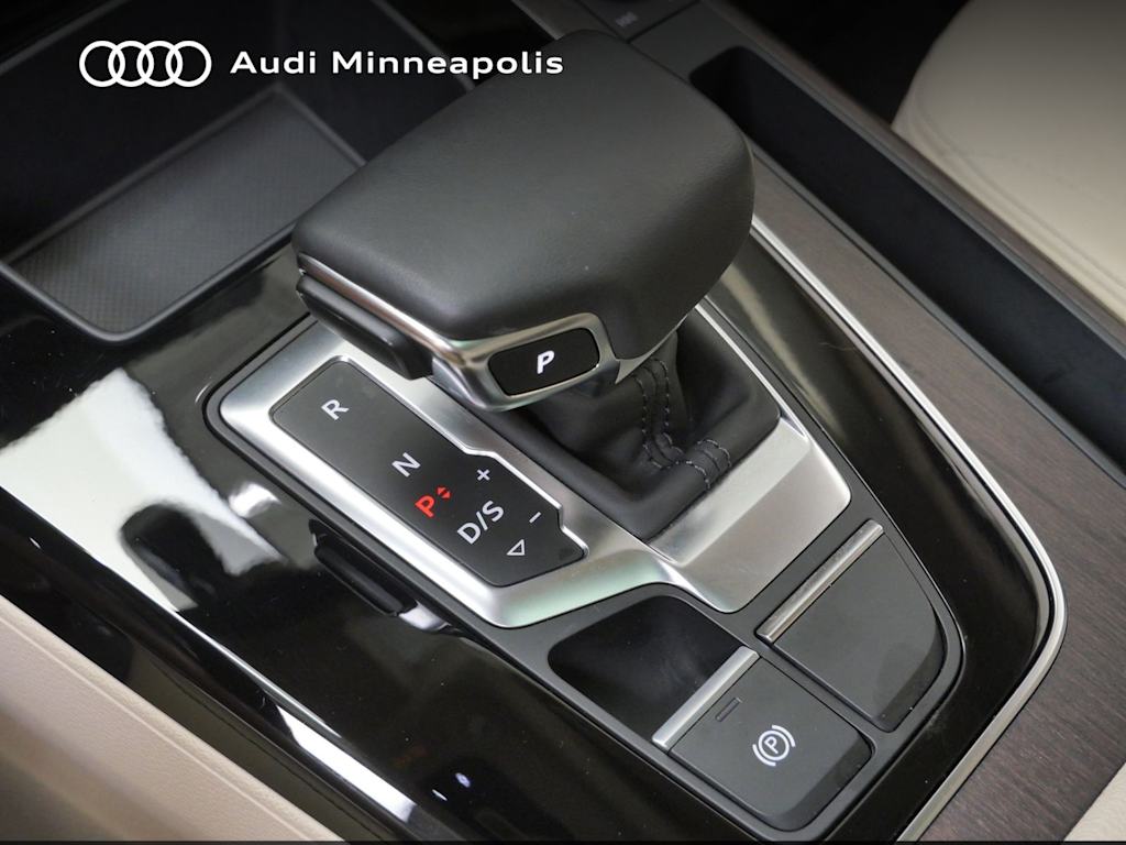Thumbnail: 2023 Audi Q5 - 25