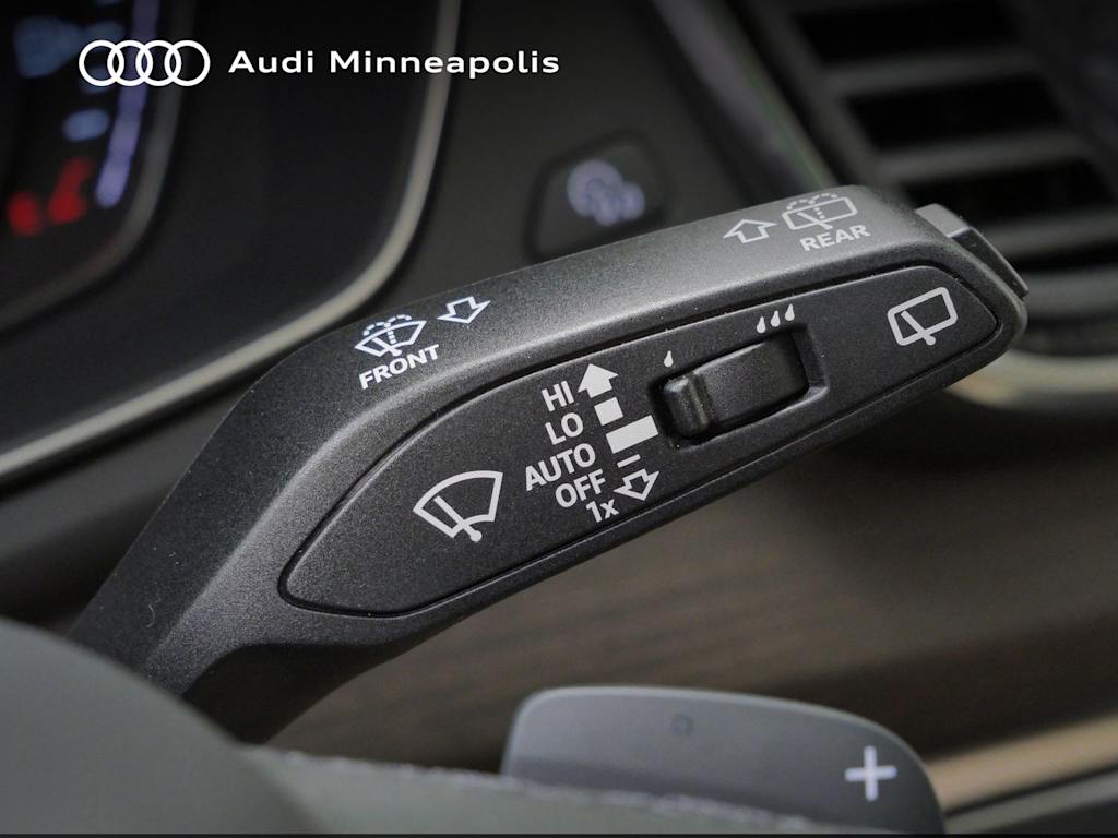 Thumbnail: 2023 Audi Q5 - 10