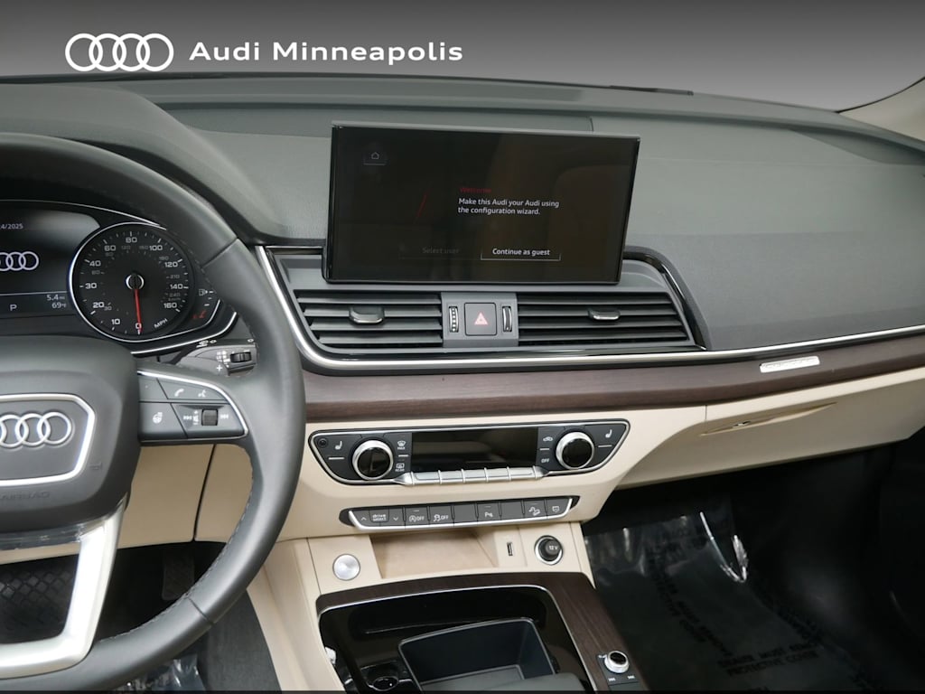 2024 Audi Q5 Premium 11