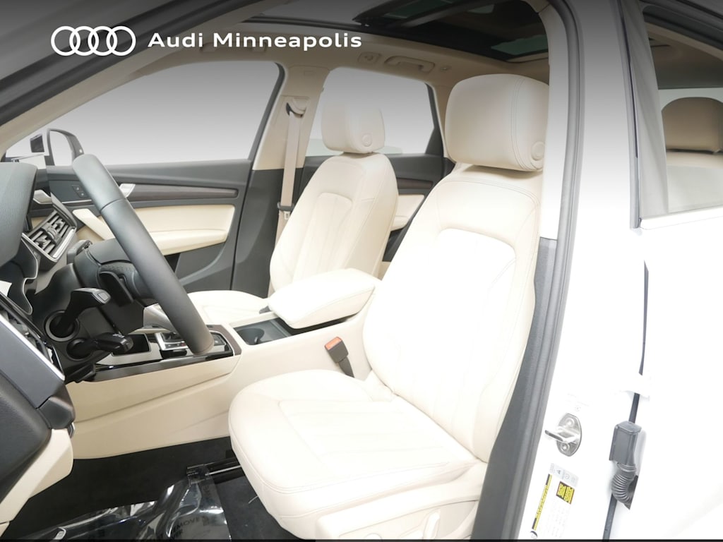 2024 Audi Q5 Premium 9