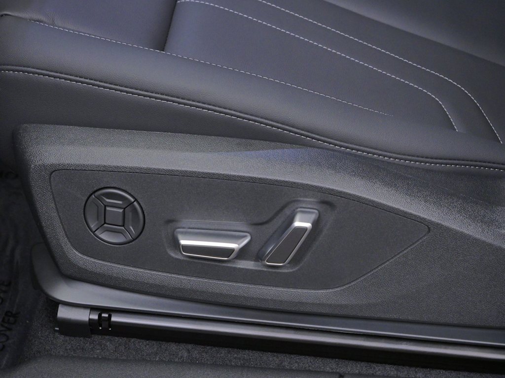 Thumbnail: 2026 Audi Q3 - 13
