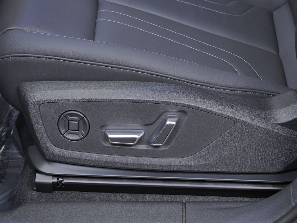 Thumbnail: 2026 Audi Q3 - 13