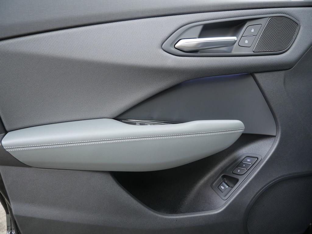 Thumbnail: 2026 Audi Q3 - 12