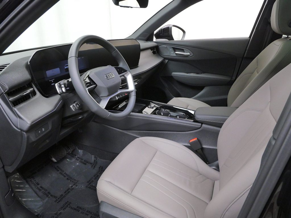 Thumbnail: 2026 Audi Q3 - 6