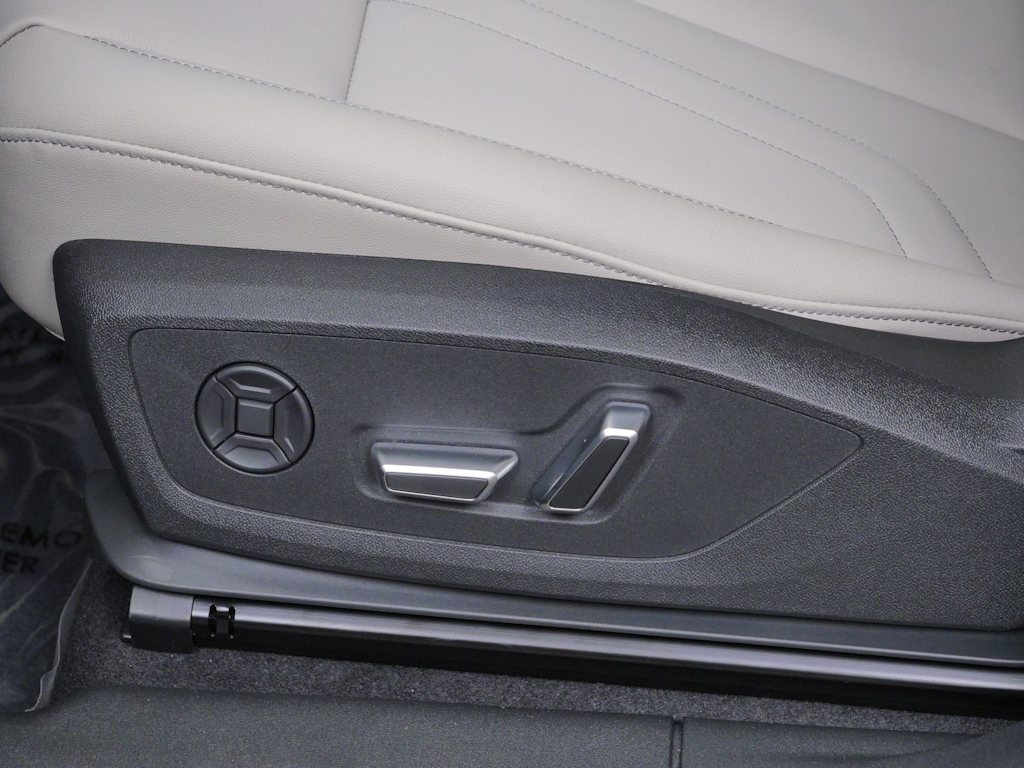 Thumbnail: 2026 Audi Q3 - 13