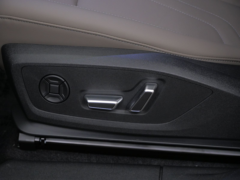 Thumbnail: 2026 Audi Q3 - 13
