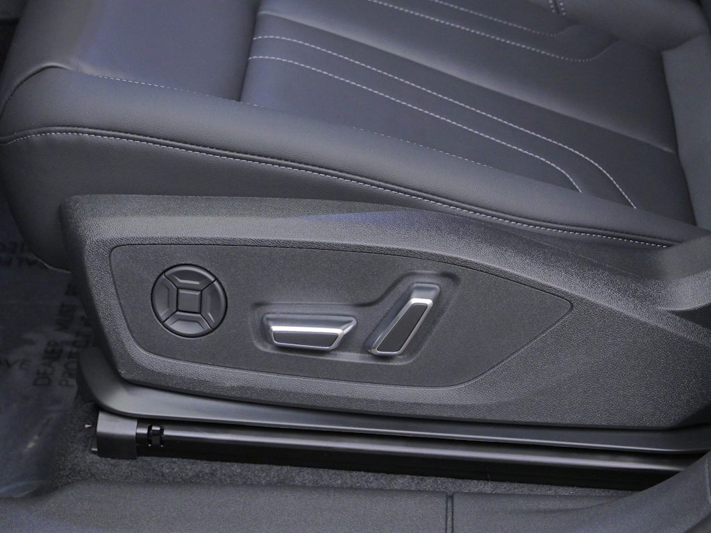 Thumbnail: 2026 Audi Q3 - 13