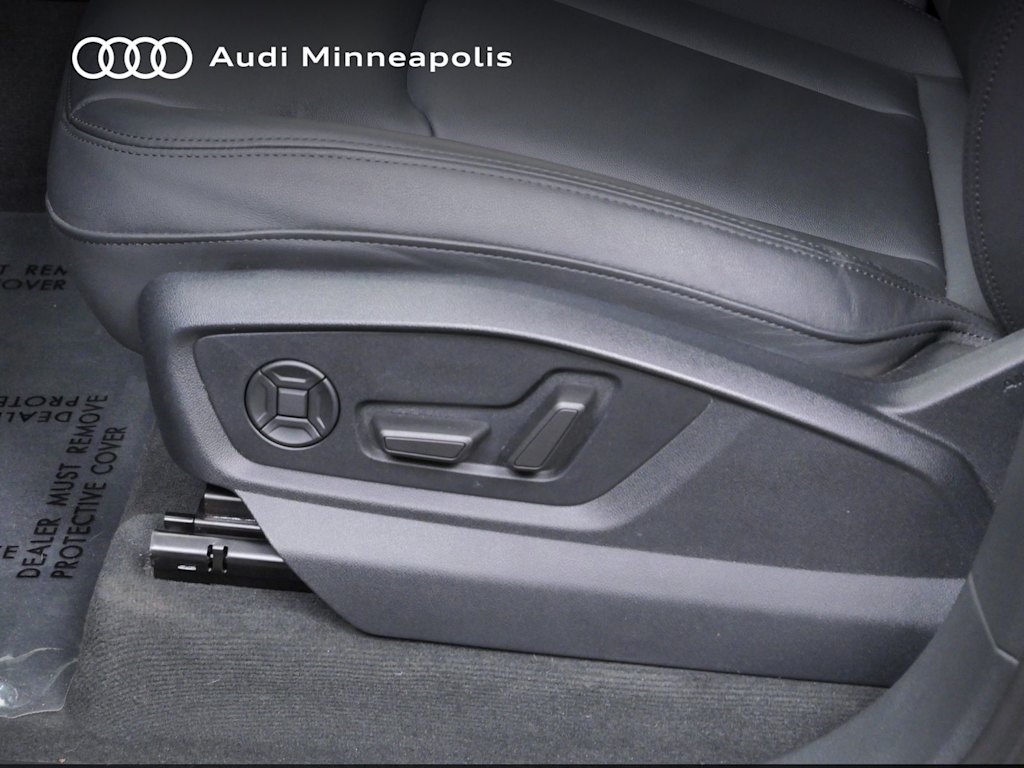 Thumbnail: 2023 Audi Q7 - 16