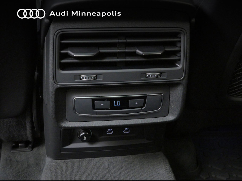 Thumbnail: 2023 Audi Q7 - 18