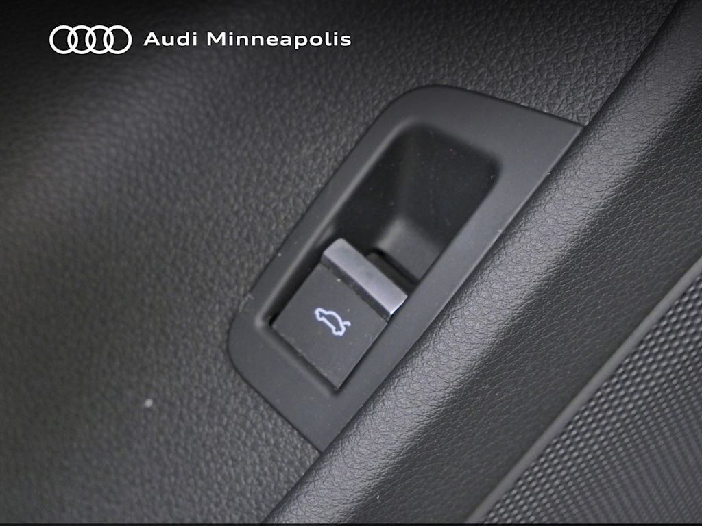 Thumbnail: 2023 Audi Q7 - 18