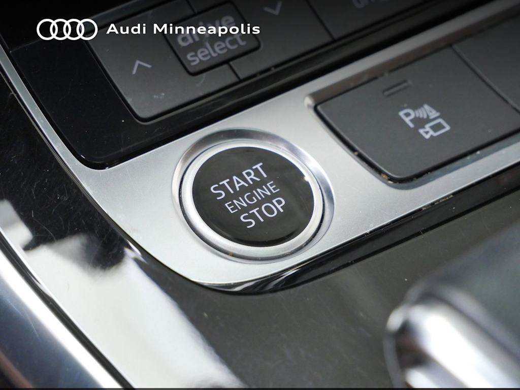 Thumbnail: 2023 Audi Q7 - 24