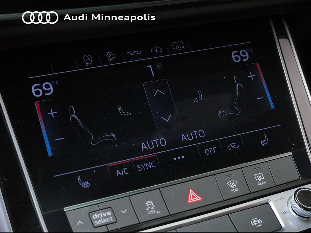 Thumbnail: 2023 Audi Q7 - 23