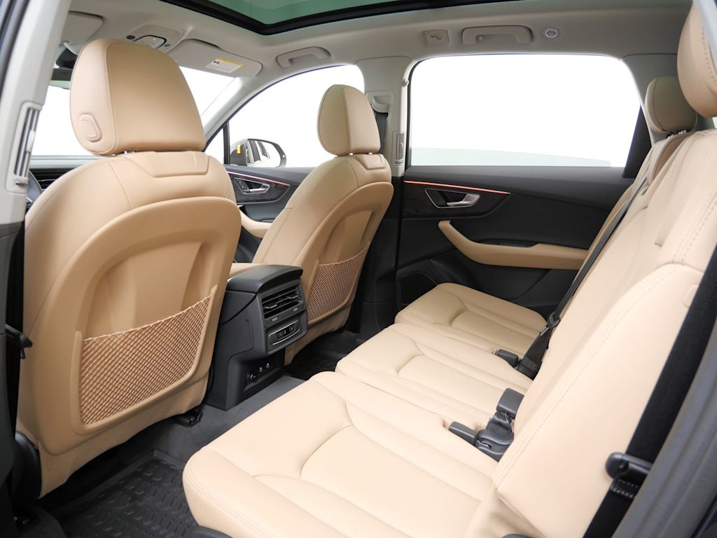 Thumbnail: 2026 Audi Q7 - 7