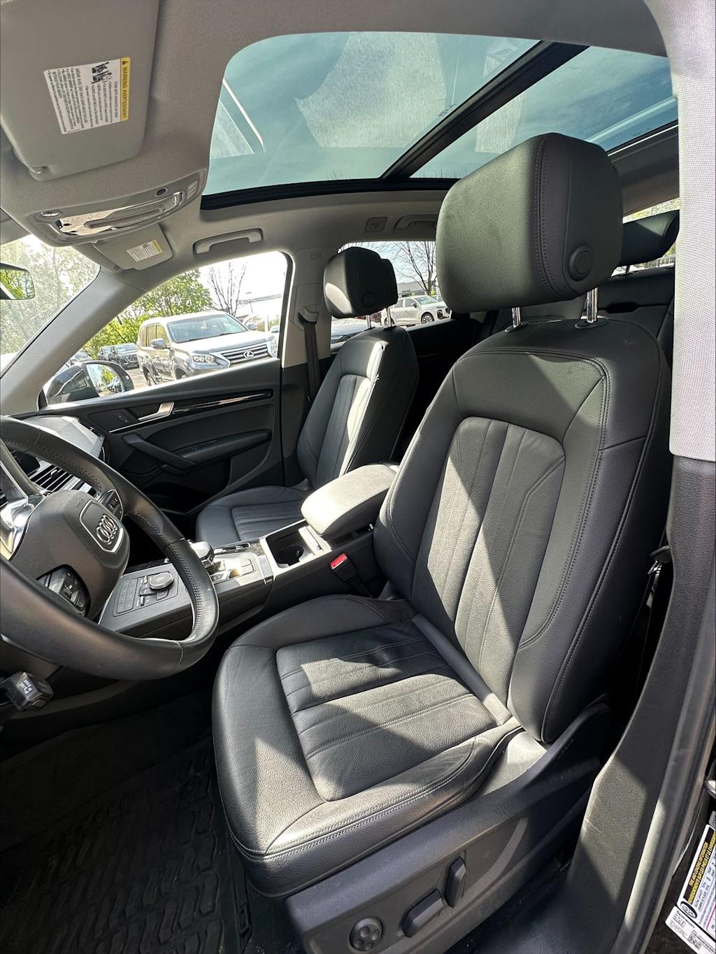 Thumbnail: 2020 Audi Q5 - 6