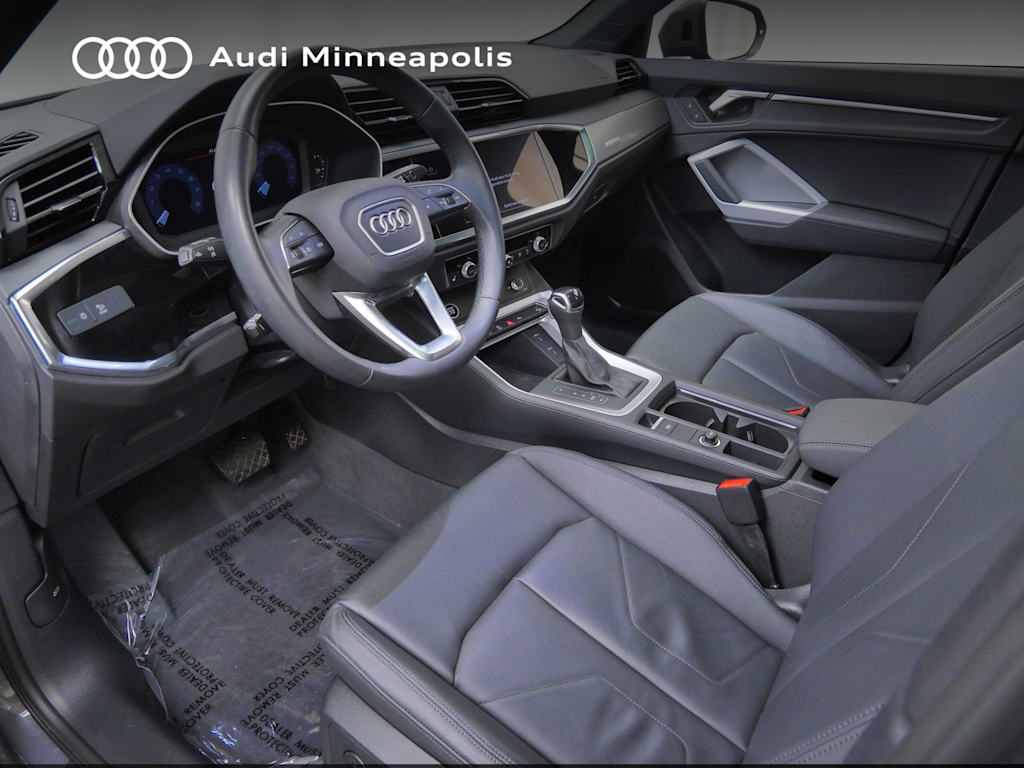 Thumbnail: 2023 Audi Q3 - 7