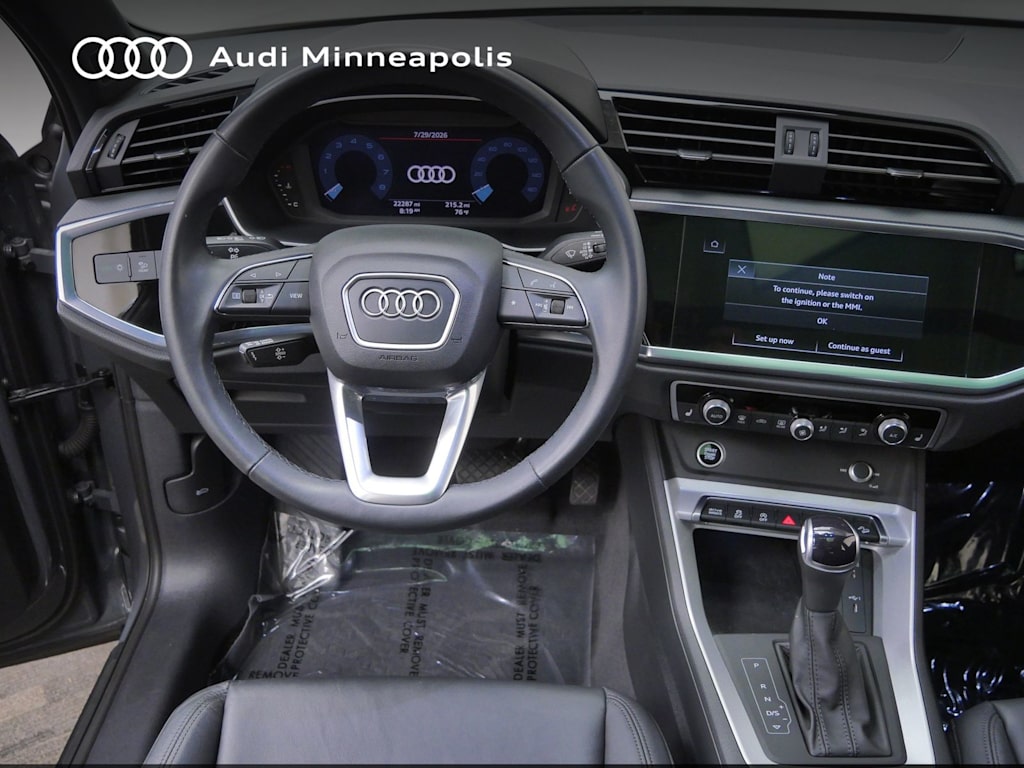Thumbnail: 2023 Audi Q3 - 2