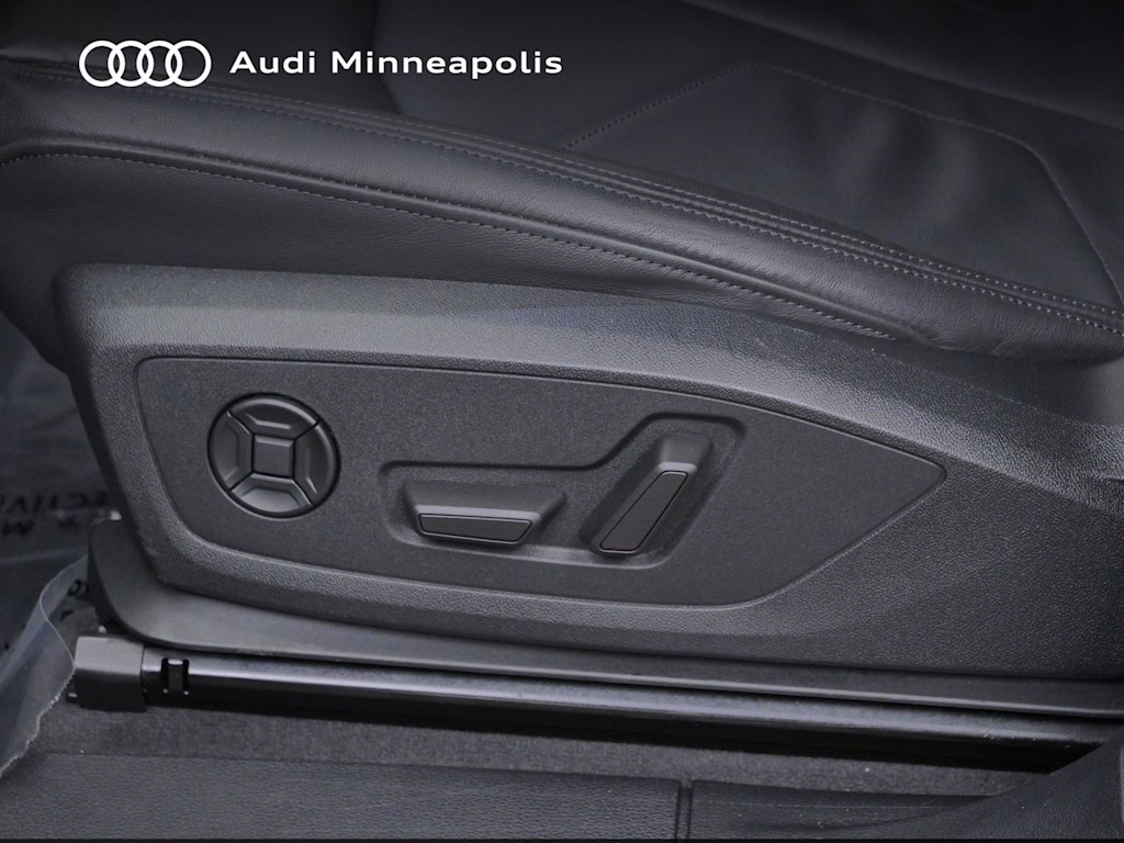 Thumbnail: 2023 Audi Q3 - 15