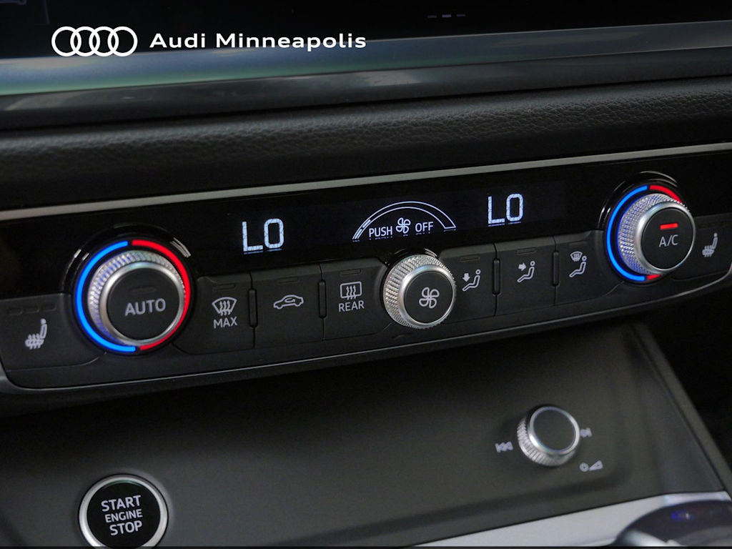 Thumbnail: 2023 Audi Q3 - 24
