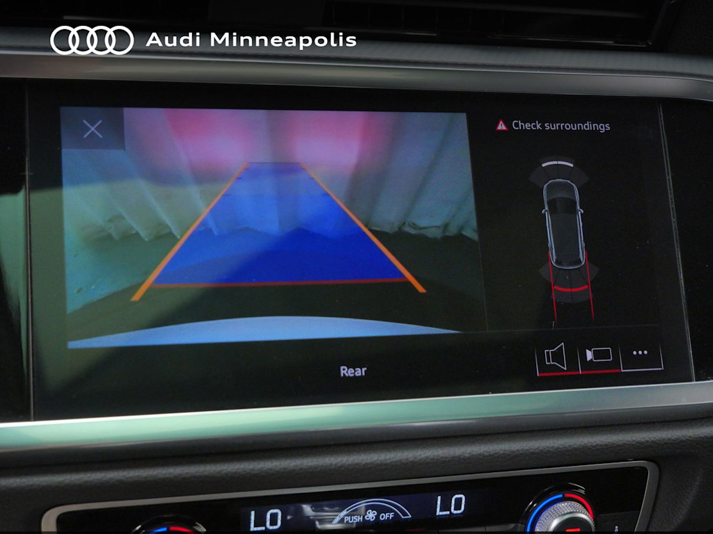 Thumbnail: 2023 Audi Q3 - 27