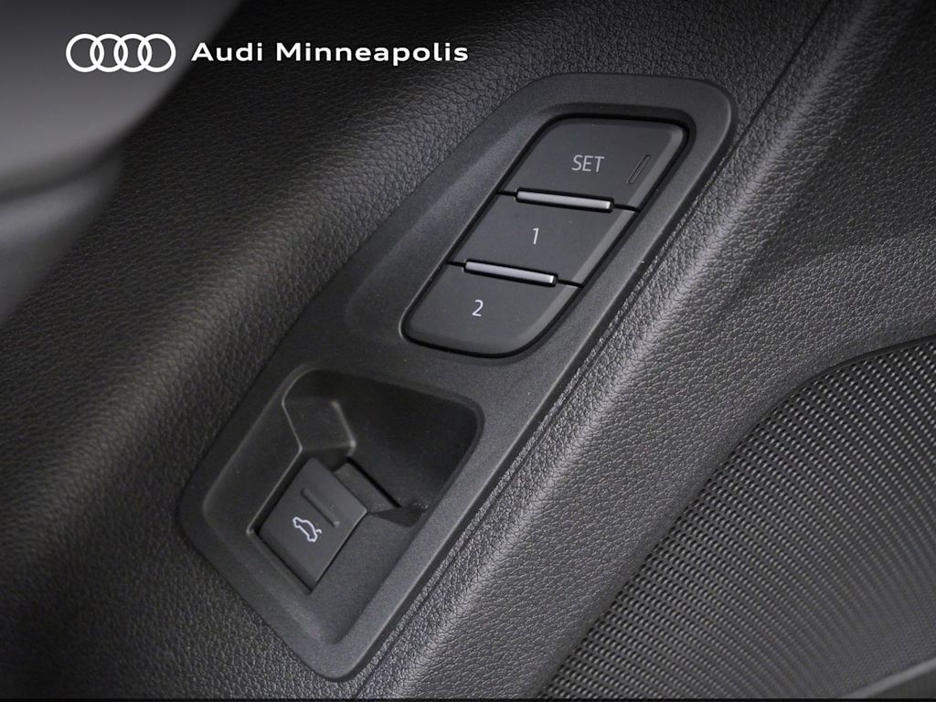 Thumbnail: 2023 Audi Q3 - 19