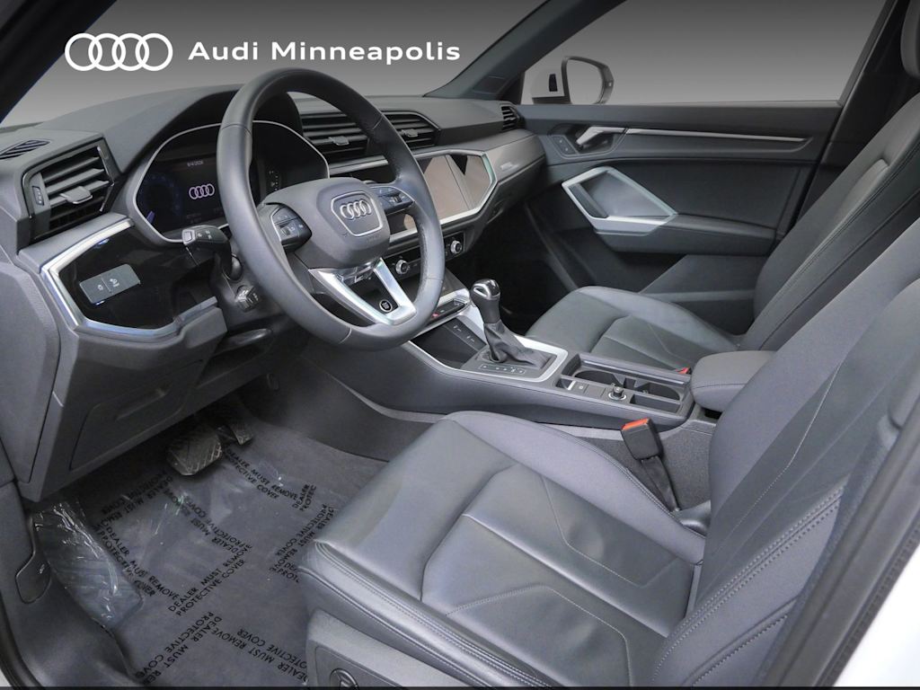 Thumbnail: 2023 Audi Q3 - 7