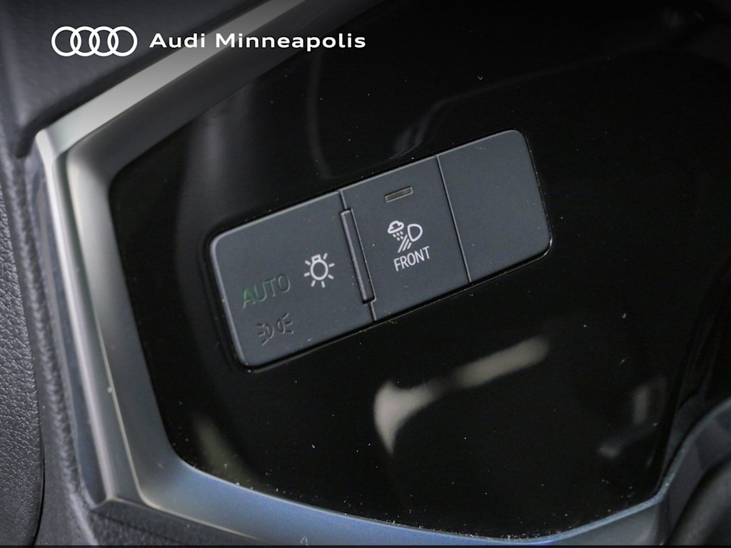 Thumbnail: 2023 Audi Q3 - 20