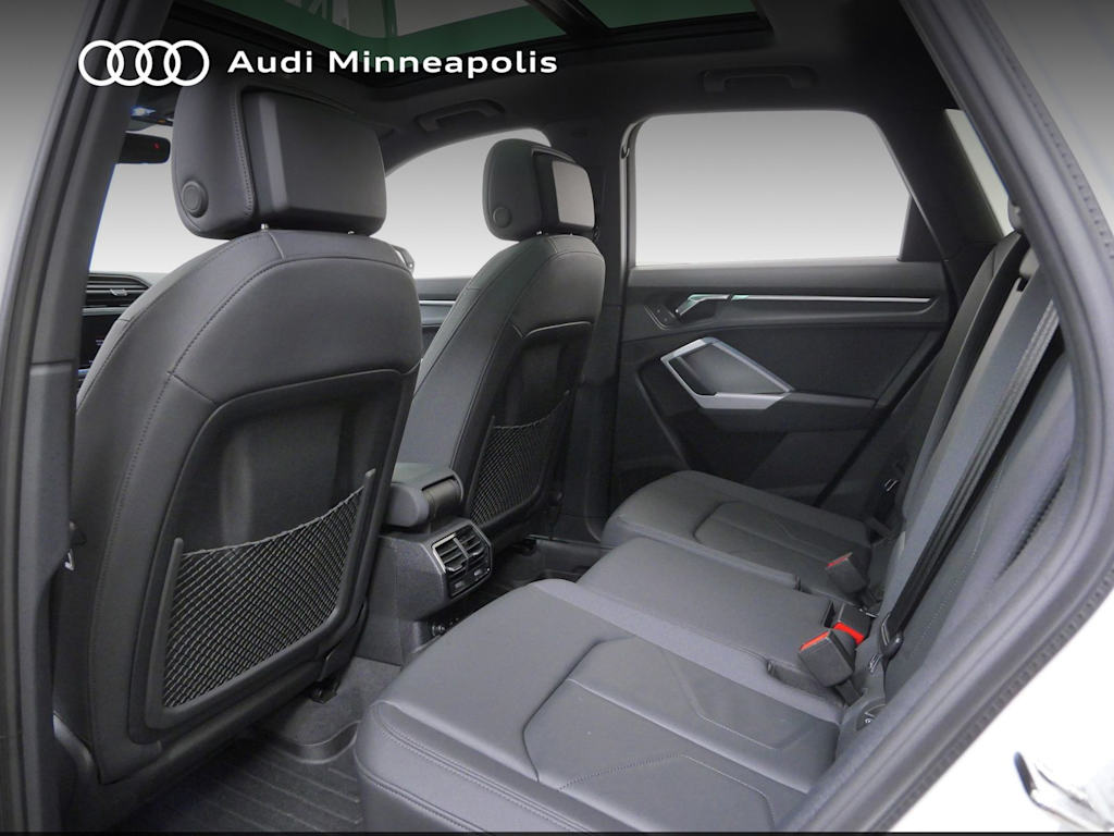 Thumbnail: 2023 Audi Q3 - 8