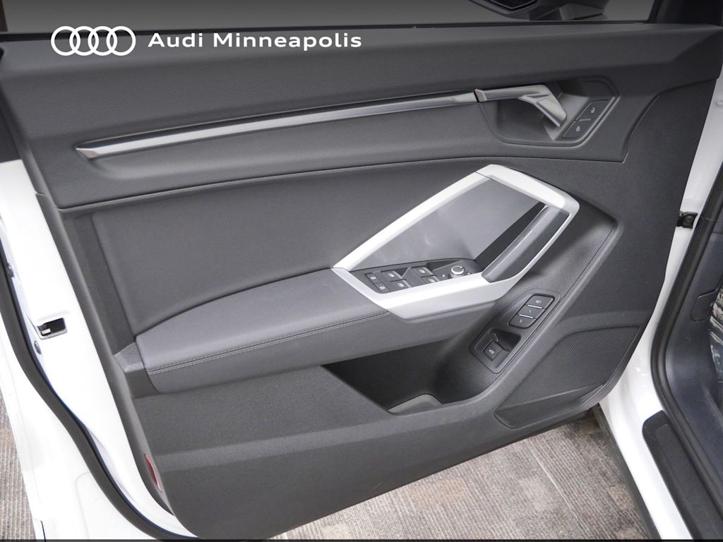 Thumbnail: 2023 Audi Q3 - 15