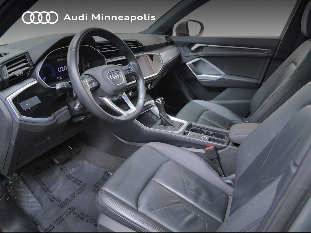 Thumbnail: 2021 Audi Q3 - 7