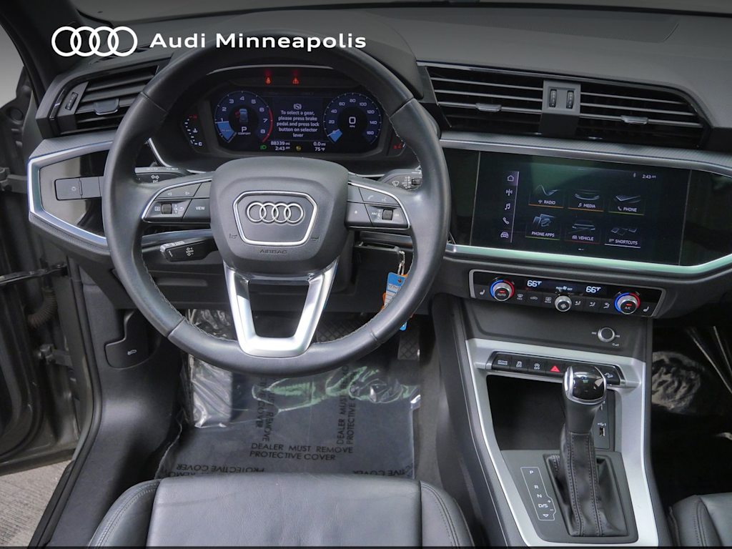 Thumbnail: 2021 Audi Q3 - 2