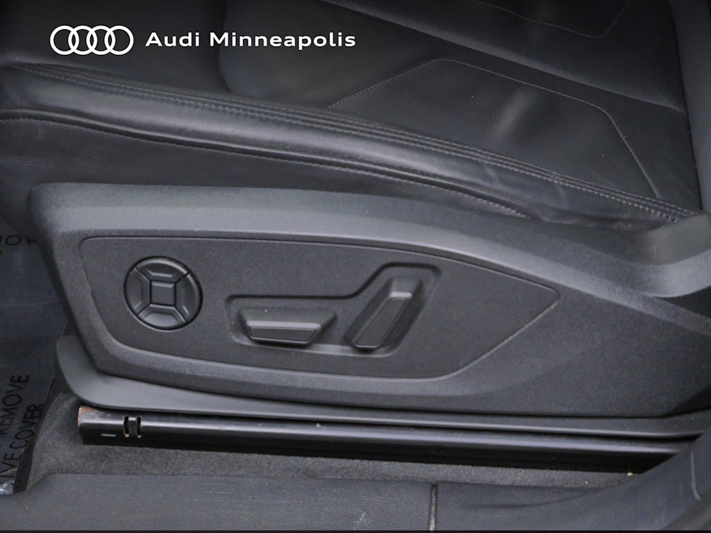 Thumbnail: 2021 Audi Q3 - 16