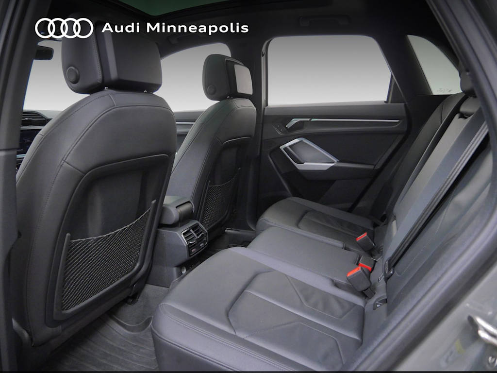 Thumbnail: 2021 Audi Q3 - 8