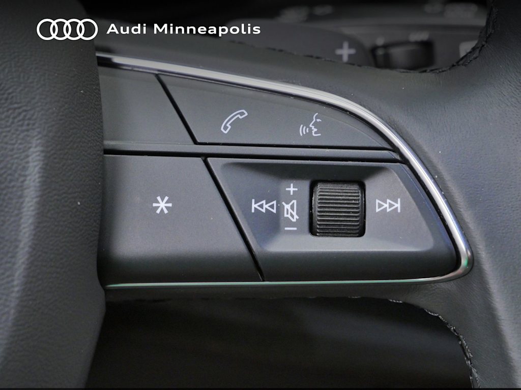 Thumbnail: 2023 Audi Q8 - 21