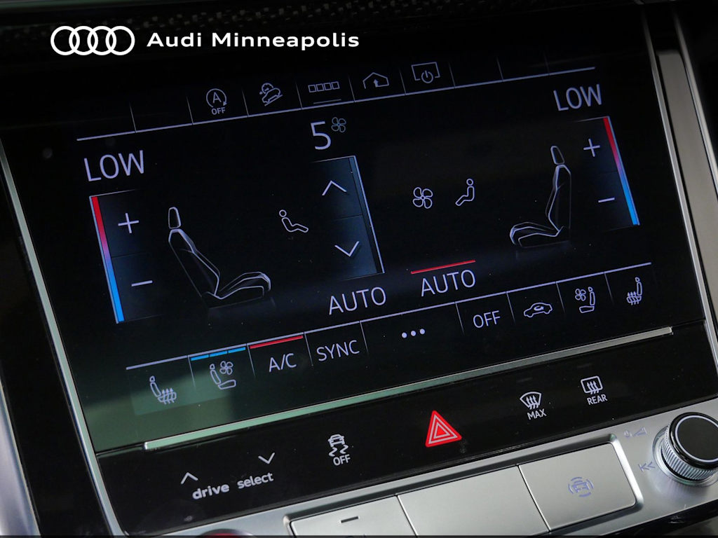 Thumbnail: 2023 Audi SQ8 - 24